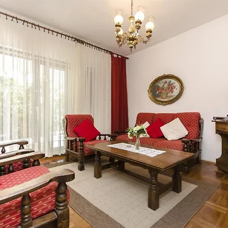 Nada Apartment *