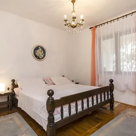 Nada Lejlighed Vodice